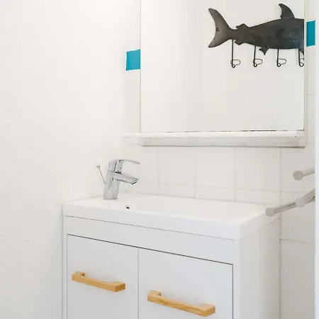 Villa Pavillon T3 Rénové, Proche Plage, 2 Chambres, Terrasse, Garage, Wifi - Fr-1-409-170 *