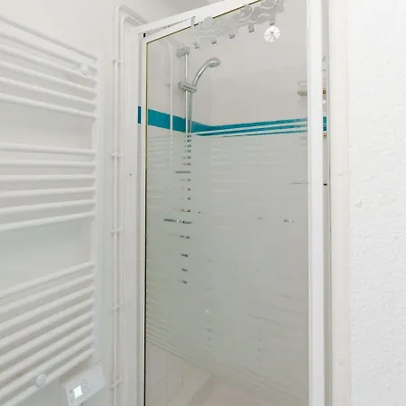 Pavillon T3 Rénové, Proche Plage, 2 Chambres, Terrasse, Garage, Wifi - Fr-1-409-170